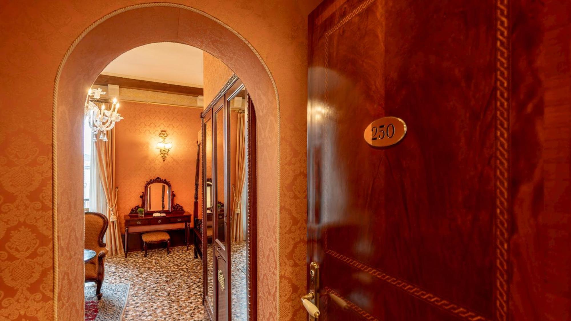 Hotel Al Ponte Dei Sospiri Venice Ngoại thất bức ảnh
